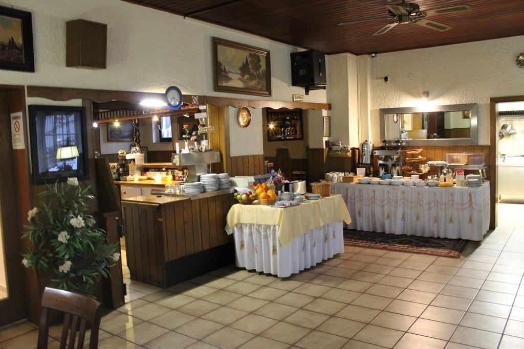 Airport-Hotel Zum Taubengrund كلسترباخ المظهر الخارجي الصورة