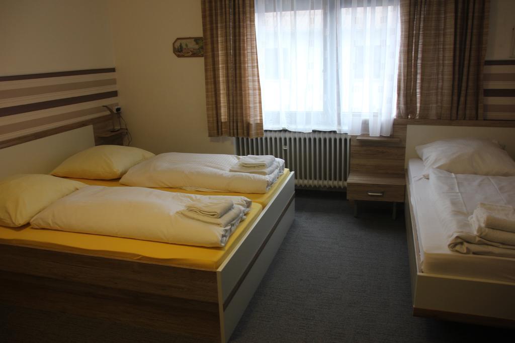Airport-Hotel Zum Taubengrund كلسترباخ المظهر الخارجي الصورة